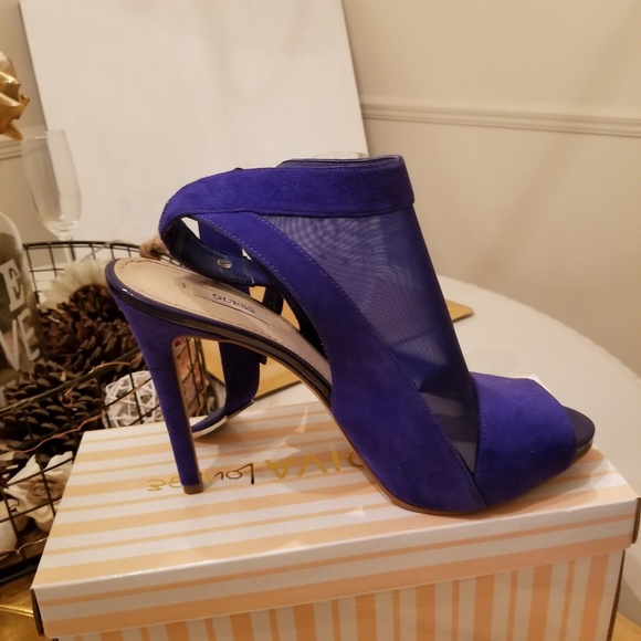 Pumps - Picture 1 of 4